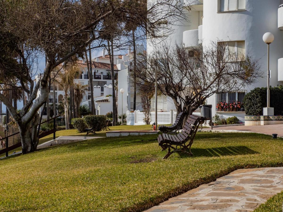 Apartment On Beach Mijas Sitio de Calahonda Extérieur photo