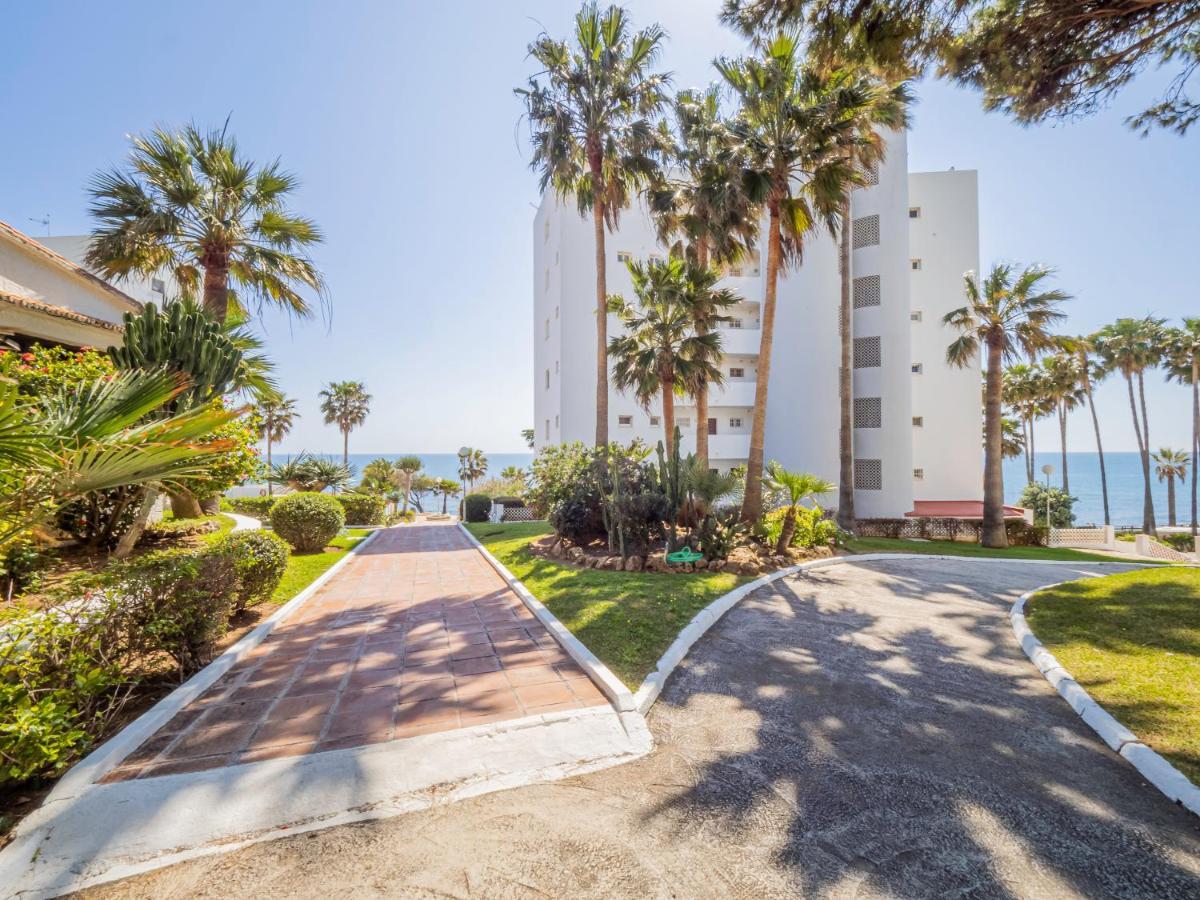 Apartment On Beach Mijas Sitio de Calahonda Extérieur photo