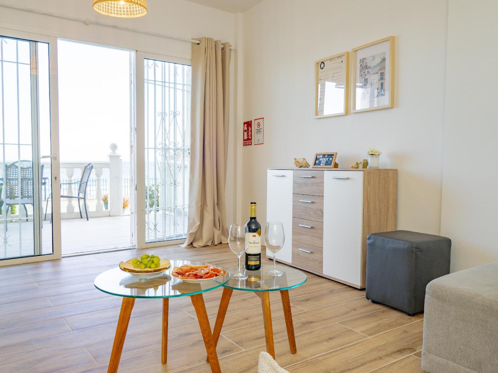 Apartment On Beach Mijas Sitio de Calahonda Extérieur photo